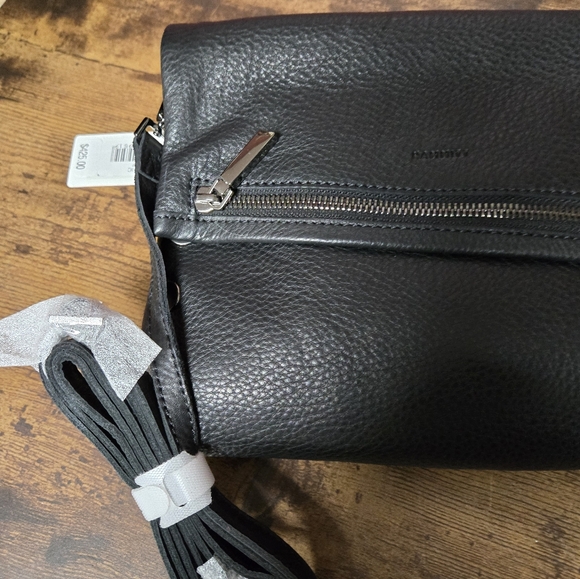 NWT Hammitt VIP Medium Black Soft Leather Crossbody bag. - Picture 9 of 12